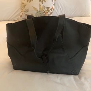 Lululemon black tote. Perfect for career or fitness
